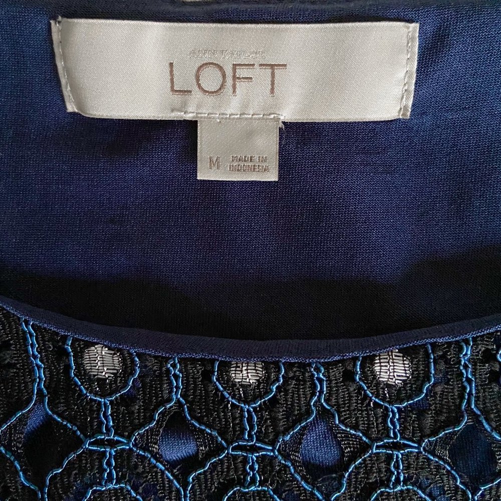 LOFT Embroidered Eyelet Bell Sleeve Blouse M - Picture 6 of 7